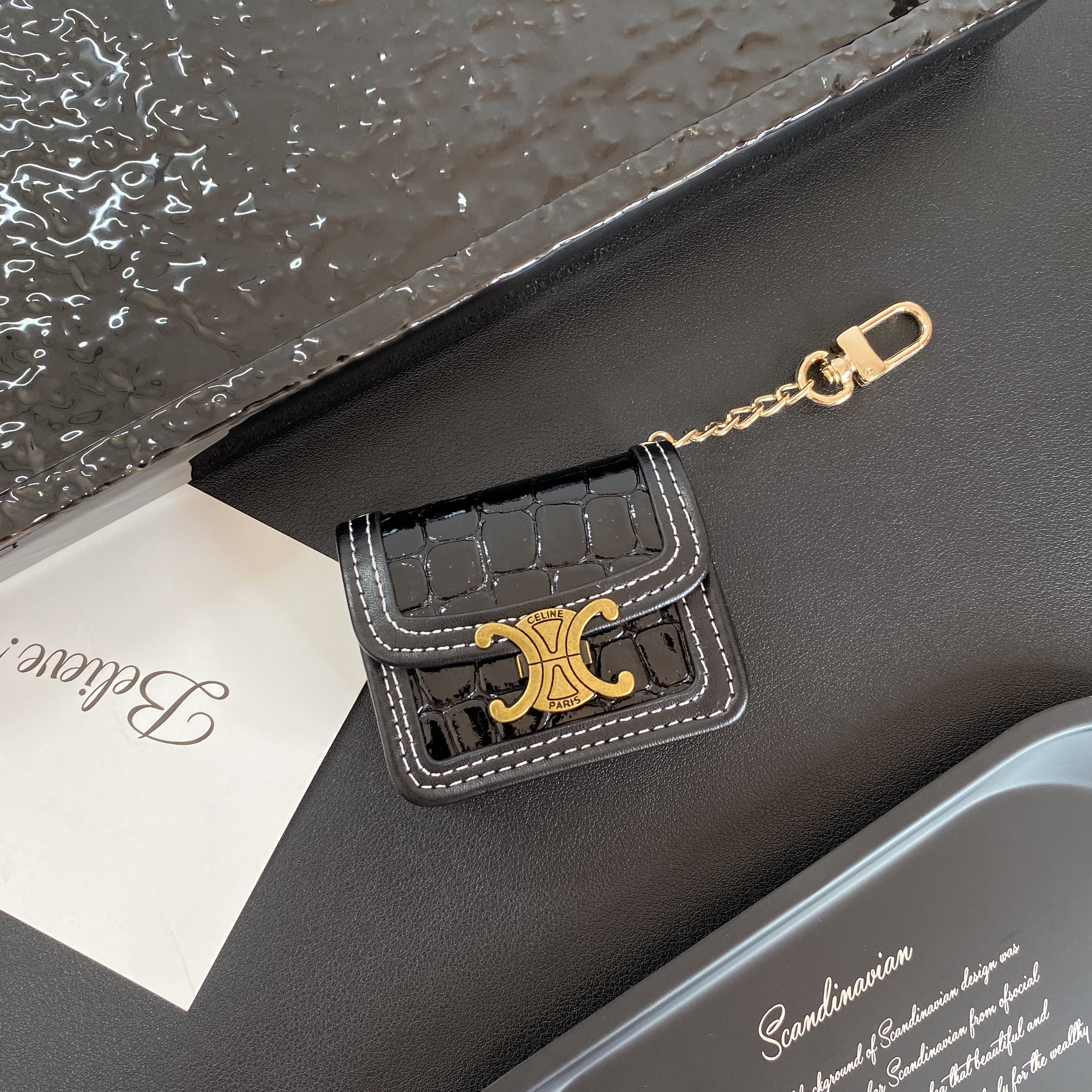  Luxury Leather Airpods Case 