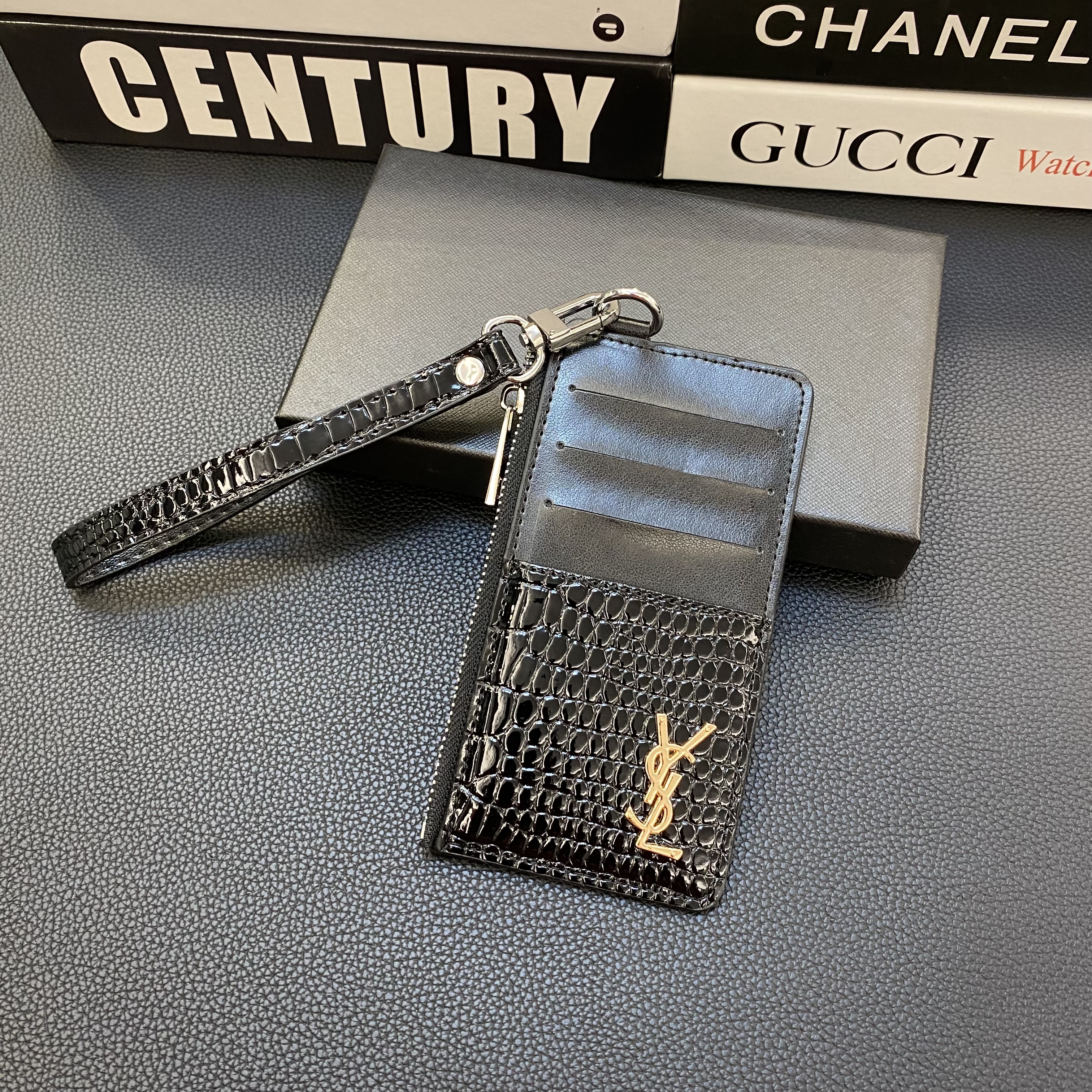 Luxury Leather Zipper Wallet Card Holder & Coin Purse With Bracelet