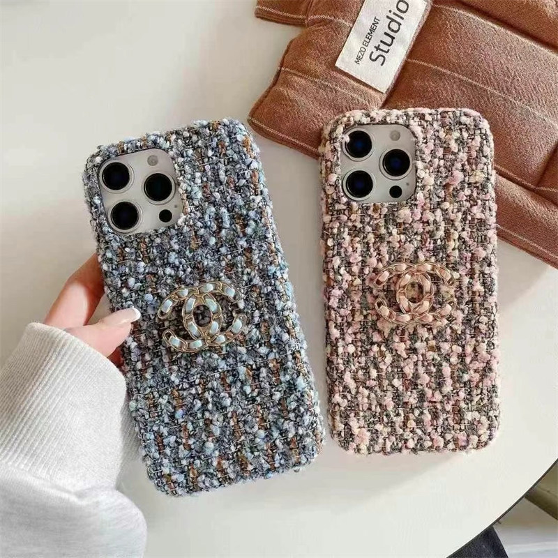 iphone16/16pro手机壳 香奈儿风格香奈儿智能手机壳 粗花呢iphone15/15pro手机壳 可爱品牌iphone14/13手机壳 高端品牌iphone手机壳 奢侈品牌 深受女生欢迎