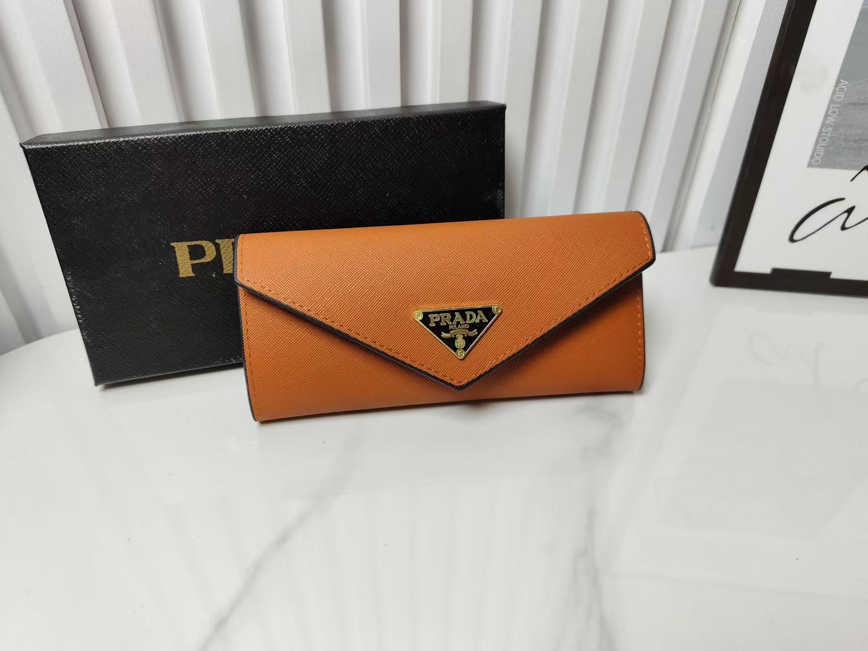 Luxury leather Wallet