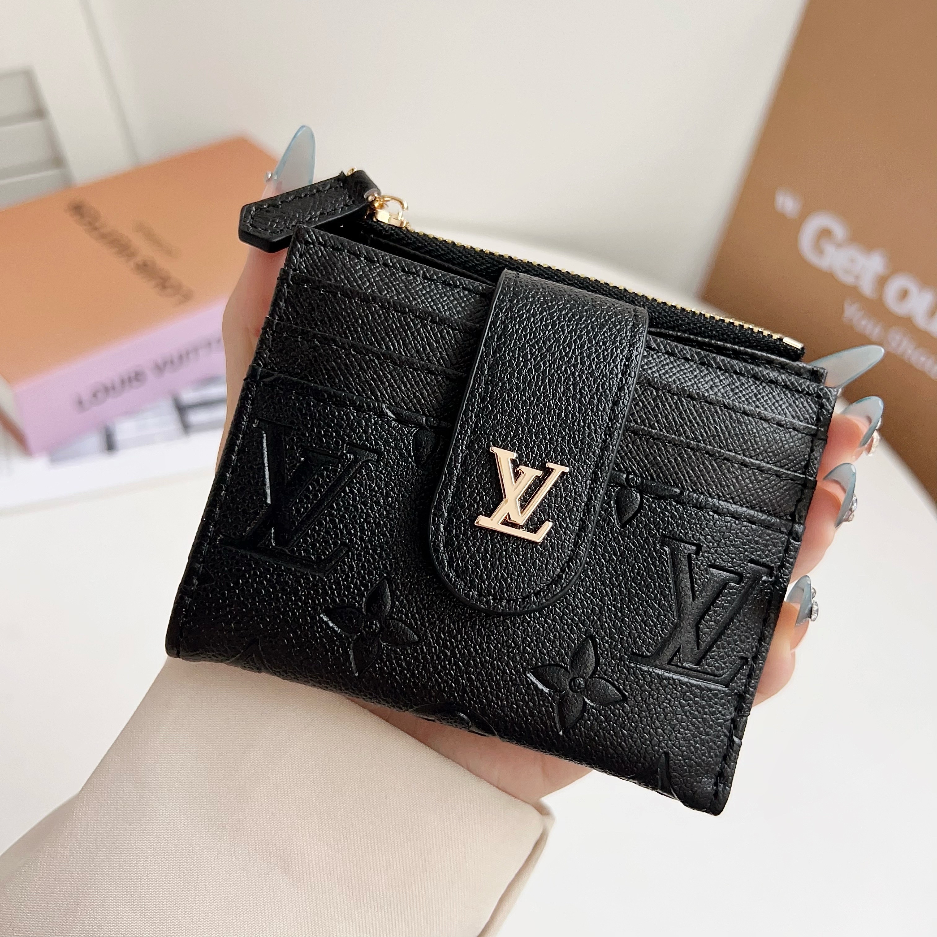 Louis Vuitton Classic Luxury Leather Slender Wallet