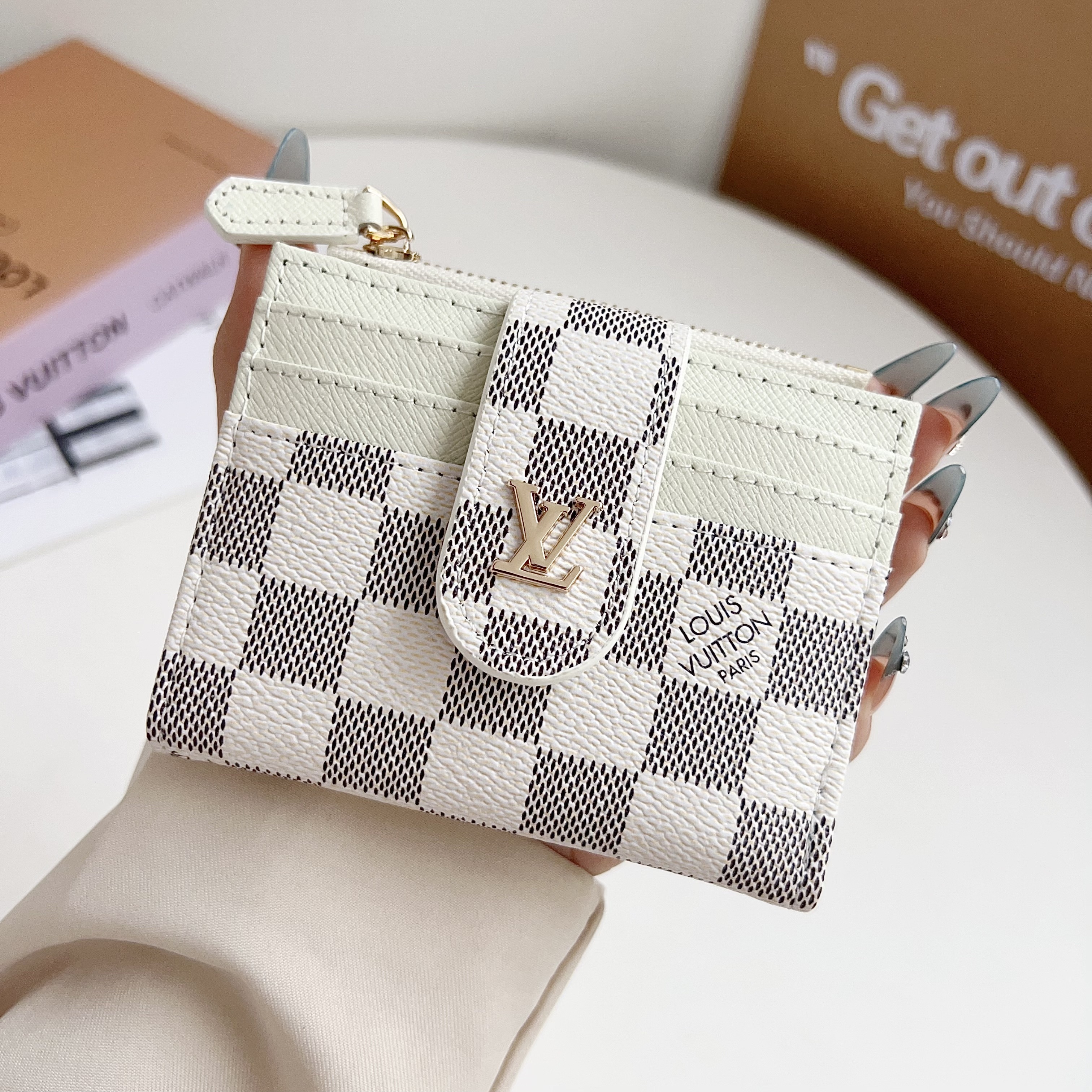 Louis Vuitton Classic Luxury Leather Slender Wallet