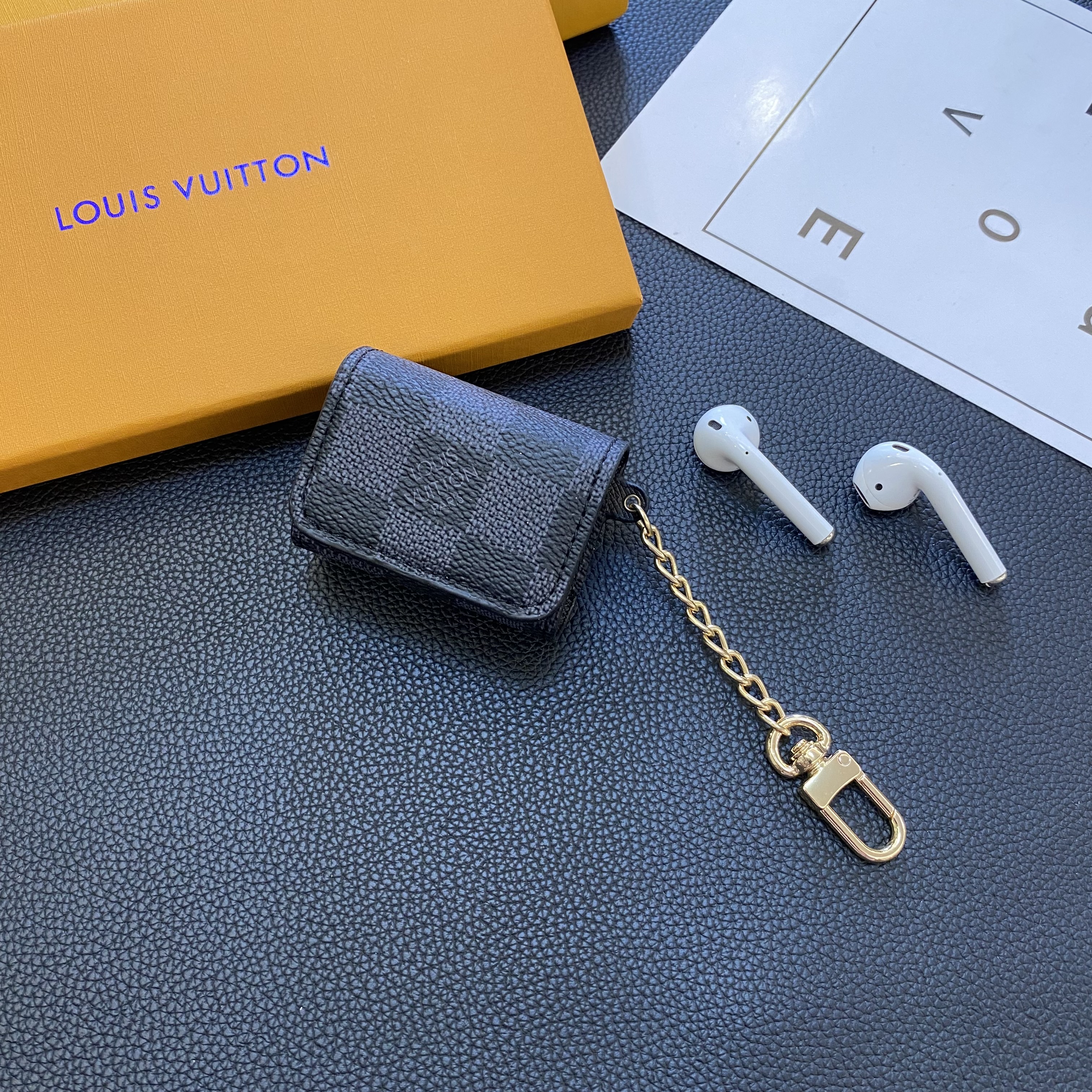 Classic Luxury Leather Airpods Case