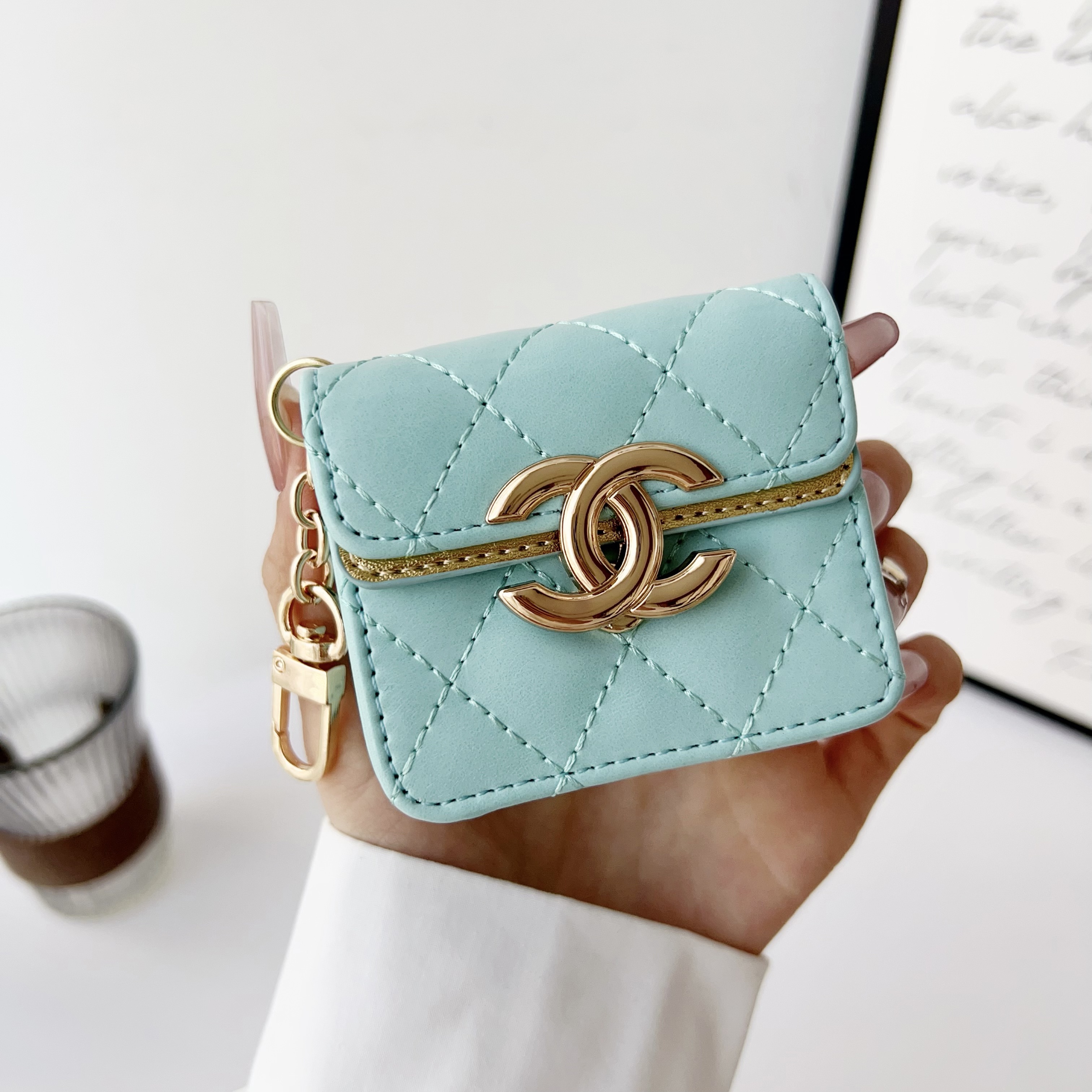 Luxury Leather Airpods Case With Crossbody Strap