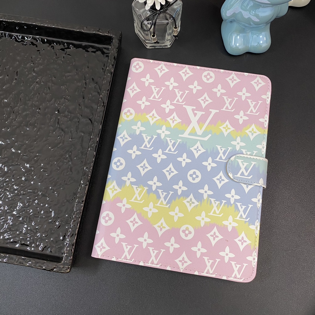Louis Vuitton Classic Luxury Leather iPad Case