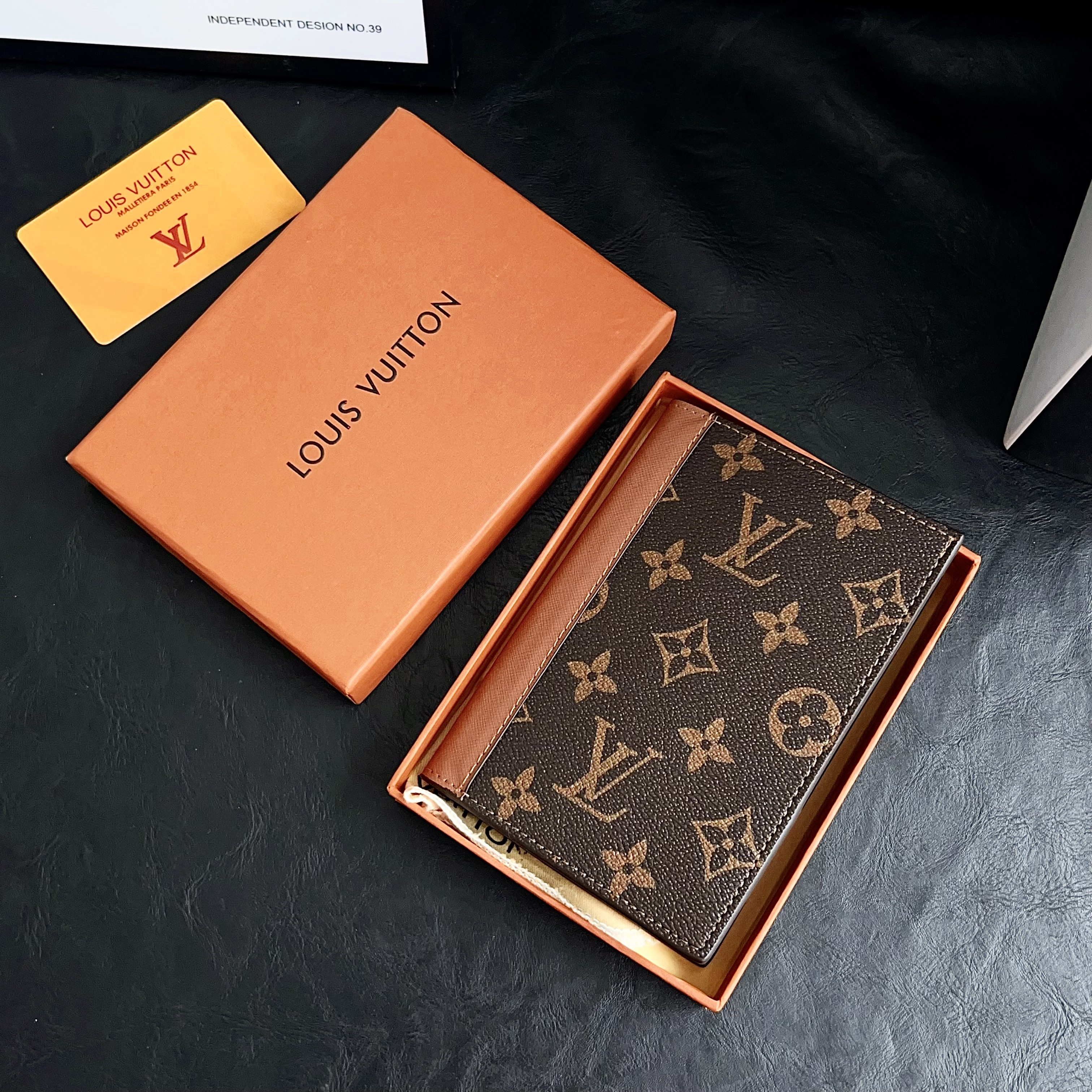 Louis Vuitton Gucci Luxury Leather Wallet Card Holder/Passport holder