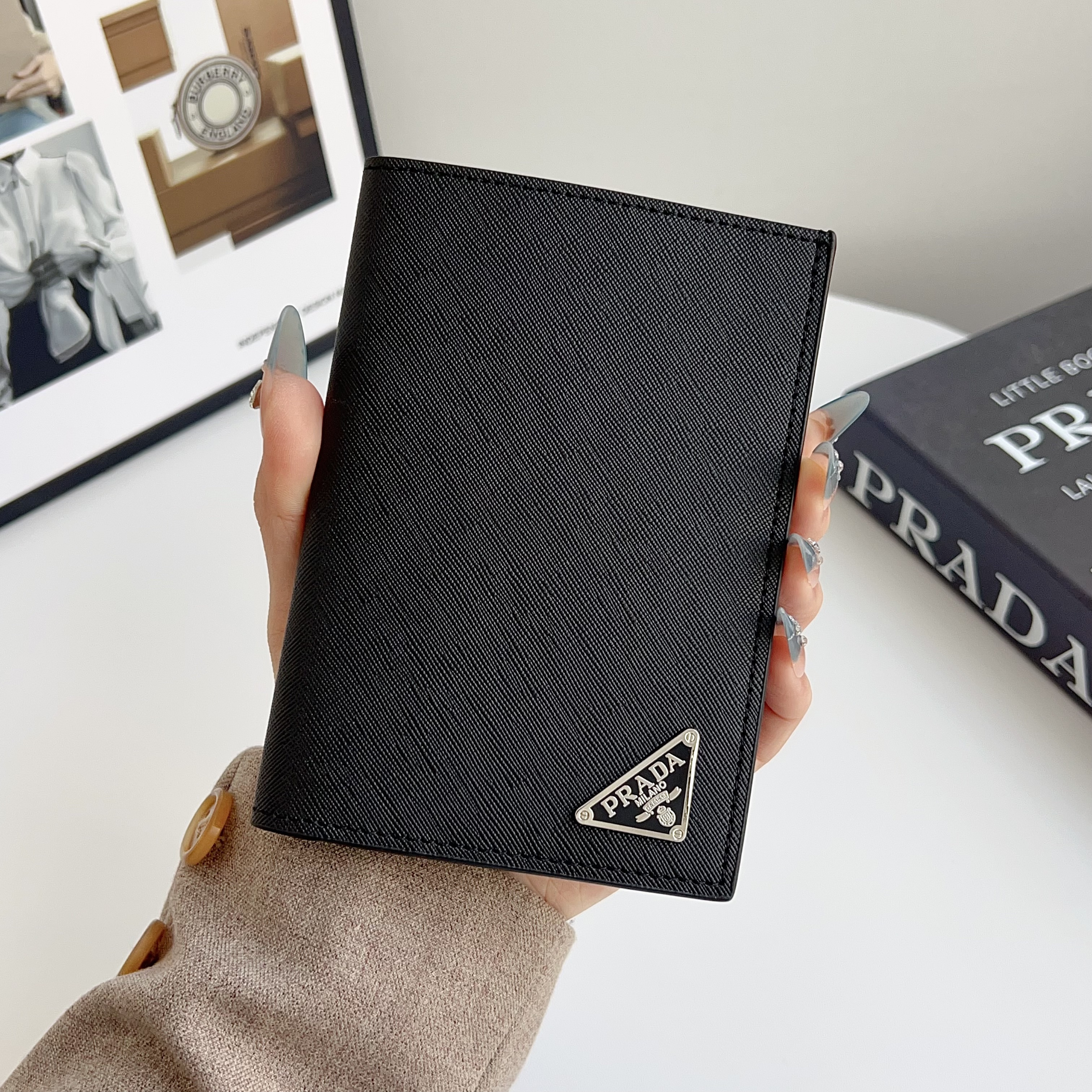 Prada Luxury Leather Wallet Card Holder/Passport holder