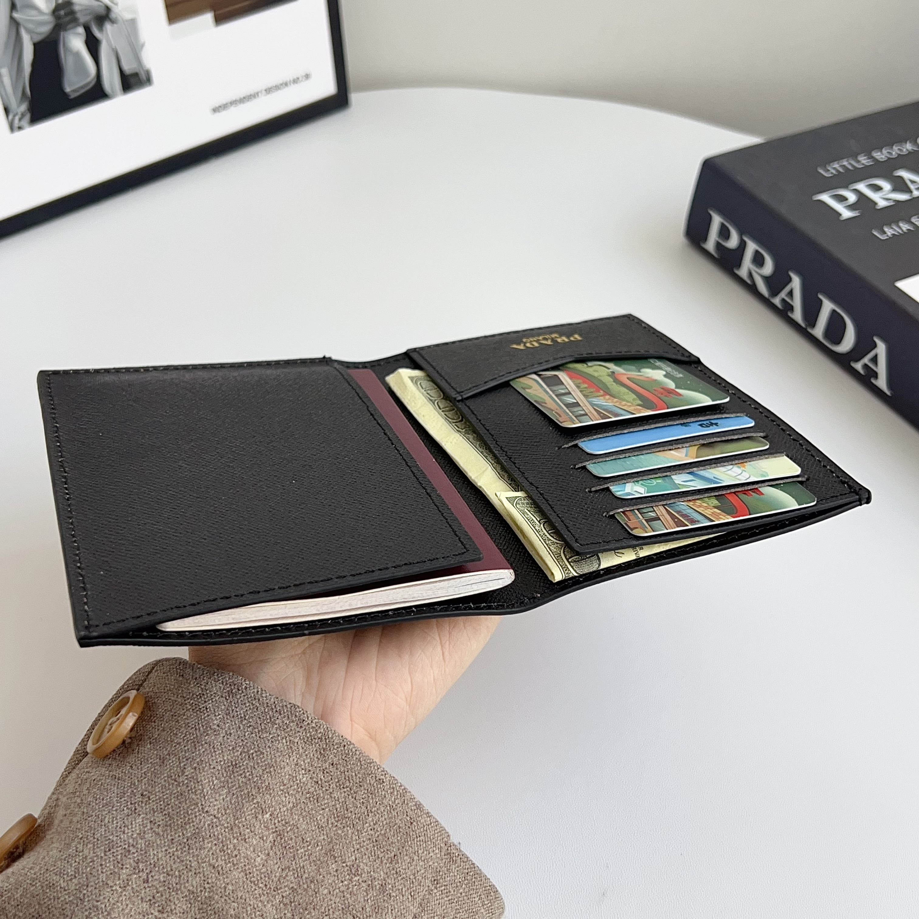 Prada Luxury Leather Wallet Card Holder/Passport holder