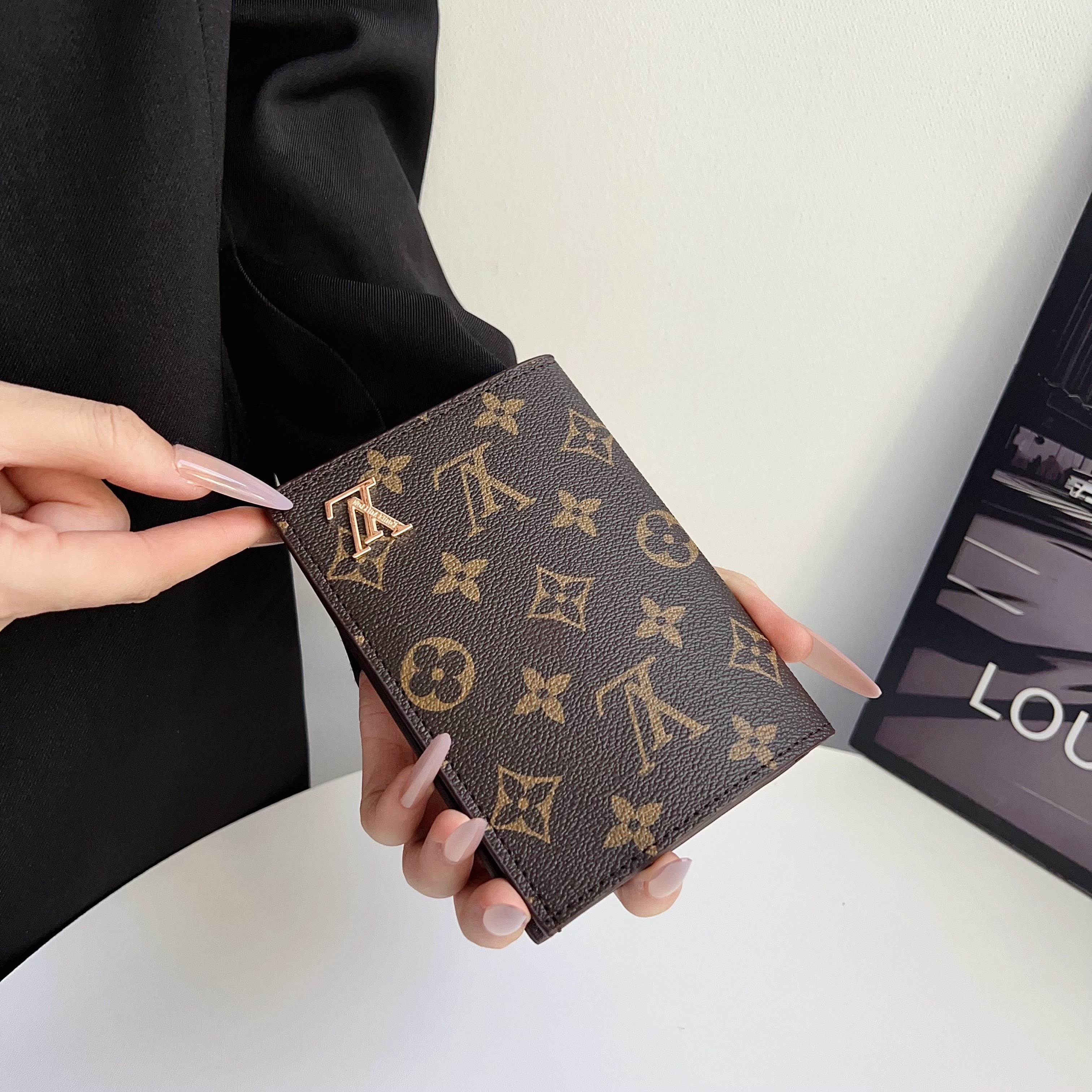  Louis Vuitton Gucci Luxury Leather Wallet Card Holder/Passport holder