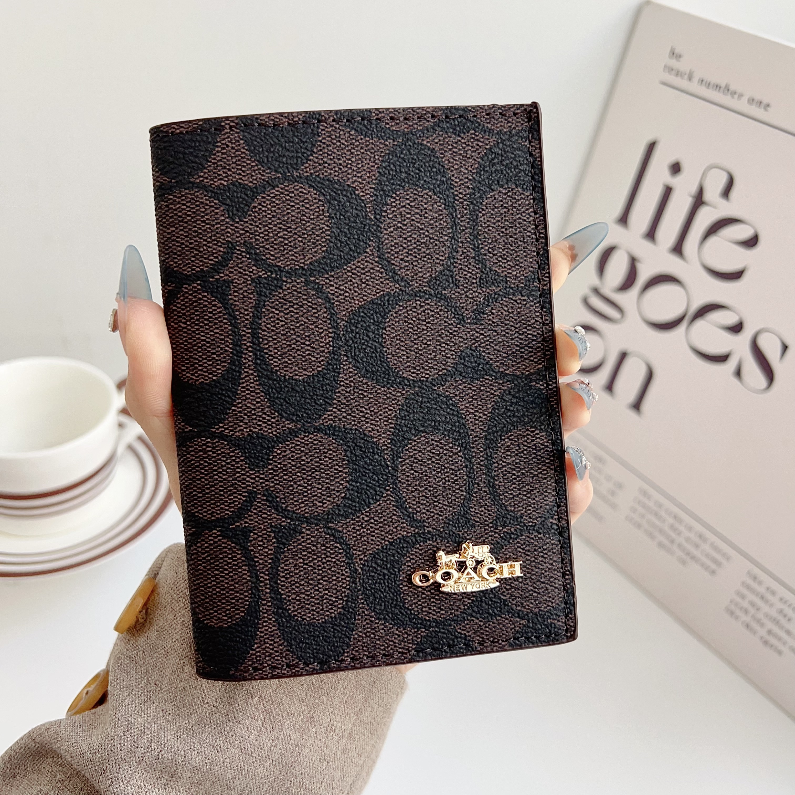 Coach Luxury Leather Wallet Card Holder/Passport holder