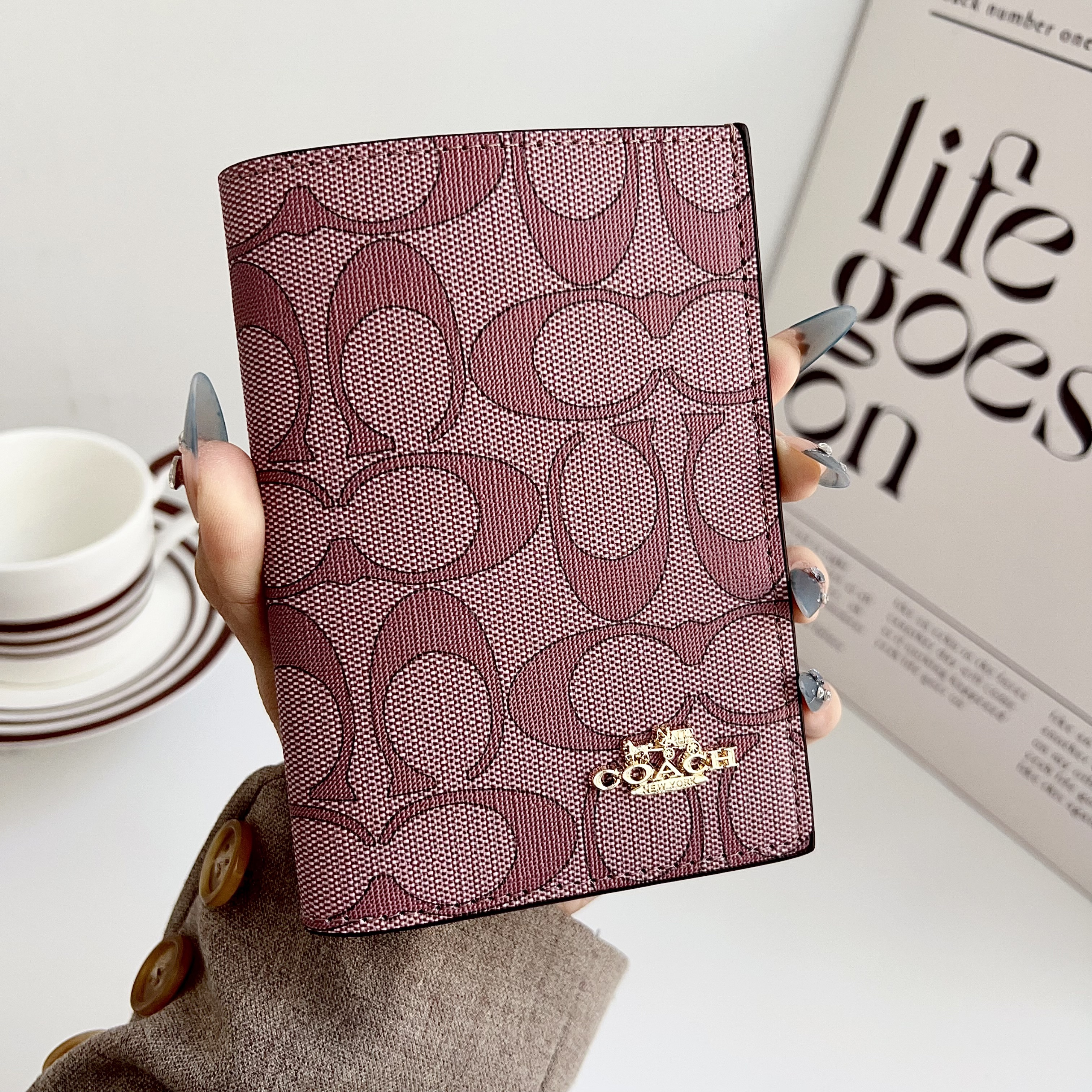 Coach Luxury Leather Wallet Card Holder/Passport holder