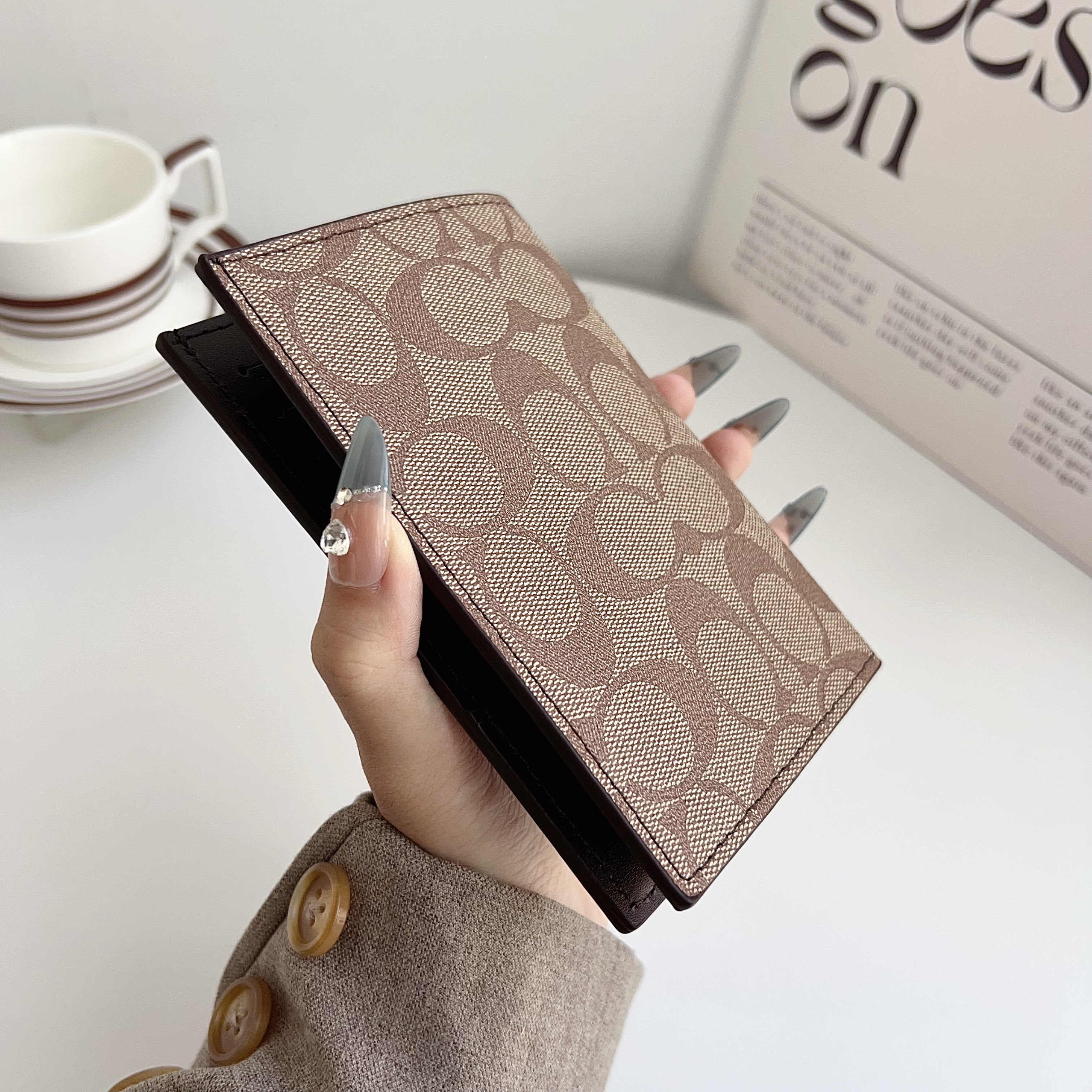 Coach Luxury Leather Wallet Card Holder/Passport holder