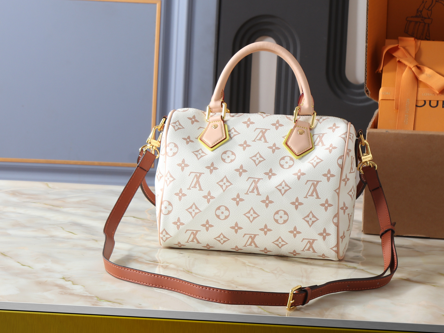 Louis Vuitton Speedy 25 Leather Shoulder Bag