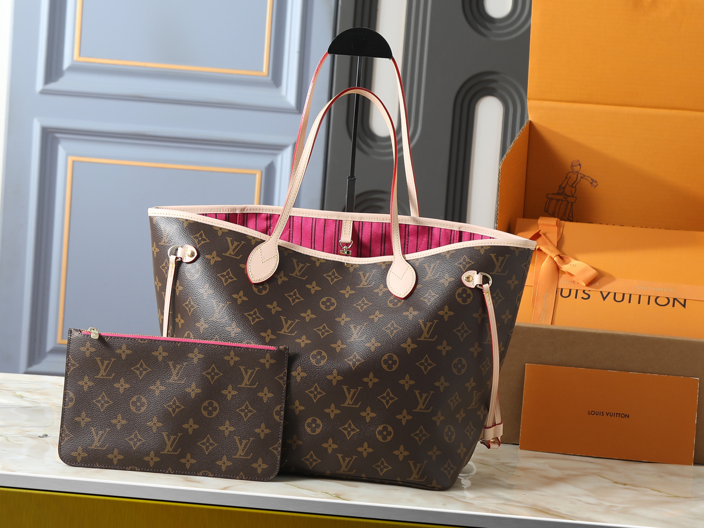 Louis Vuitton Neverfull MM Monogram Tote Bag
