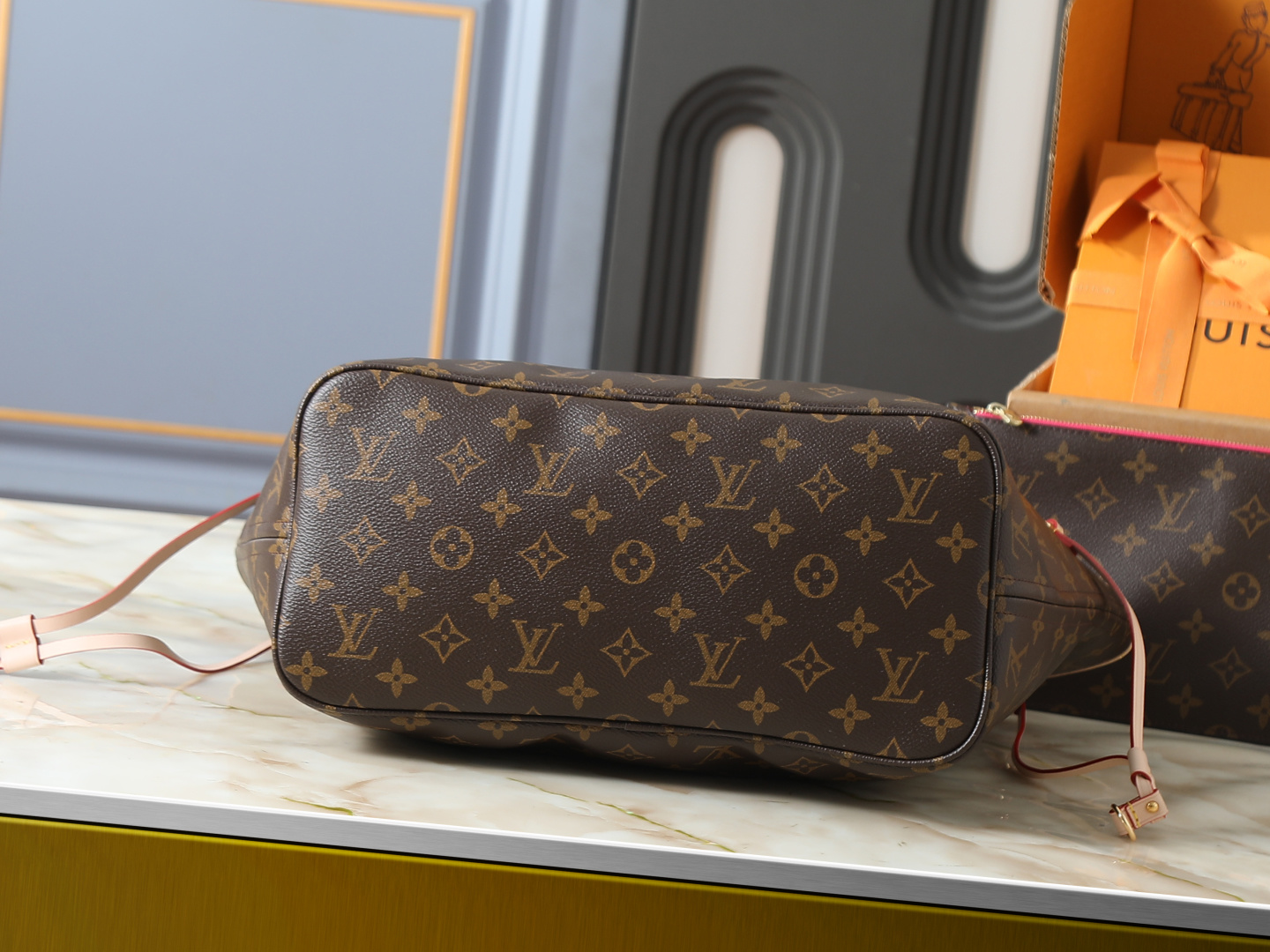 Louis Vuitton Neverfull MM Monogram Tote Bag