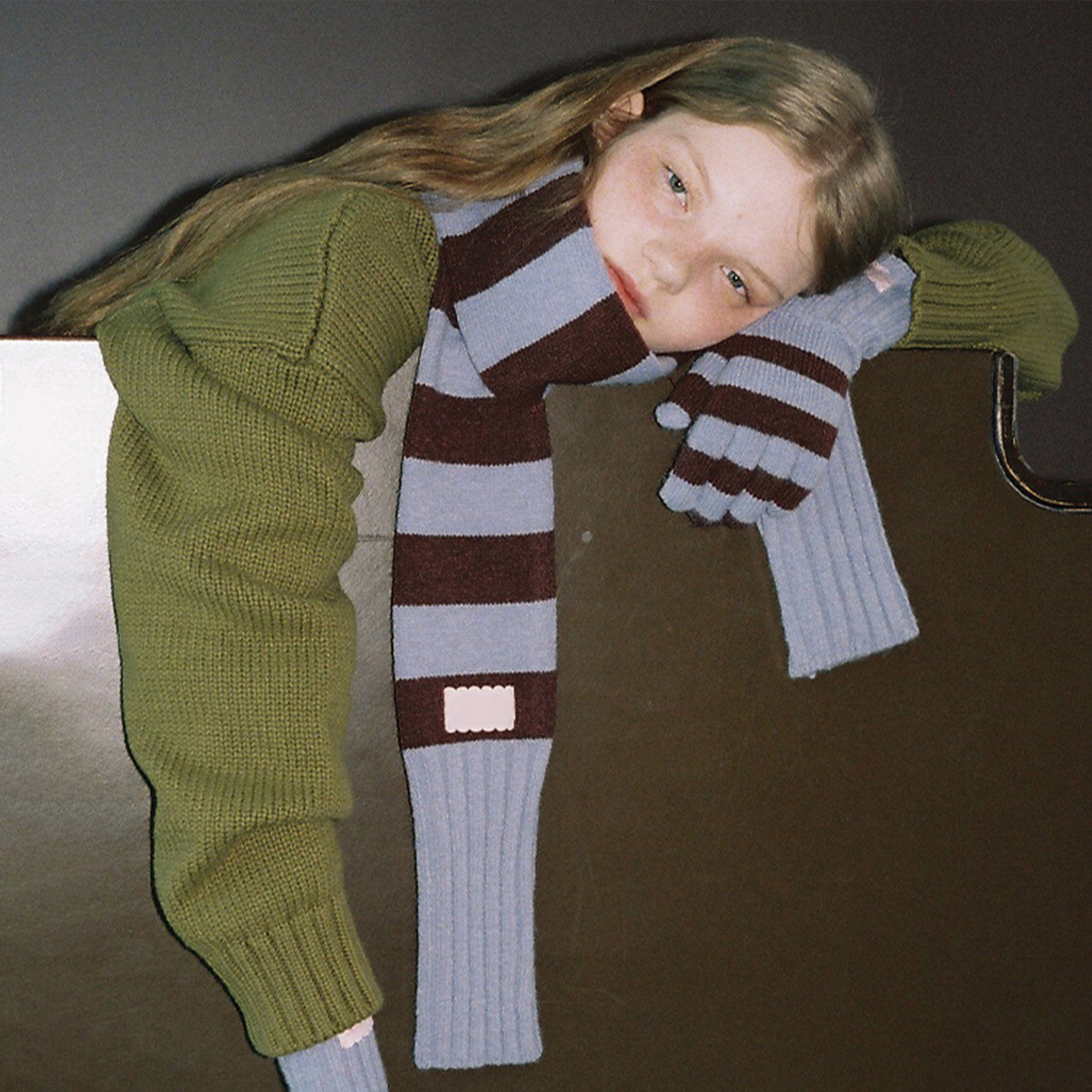 條紋凹造型針織圍巾