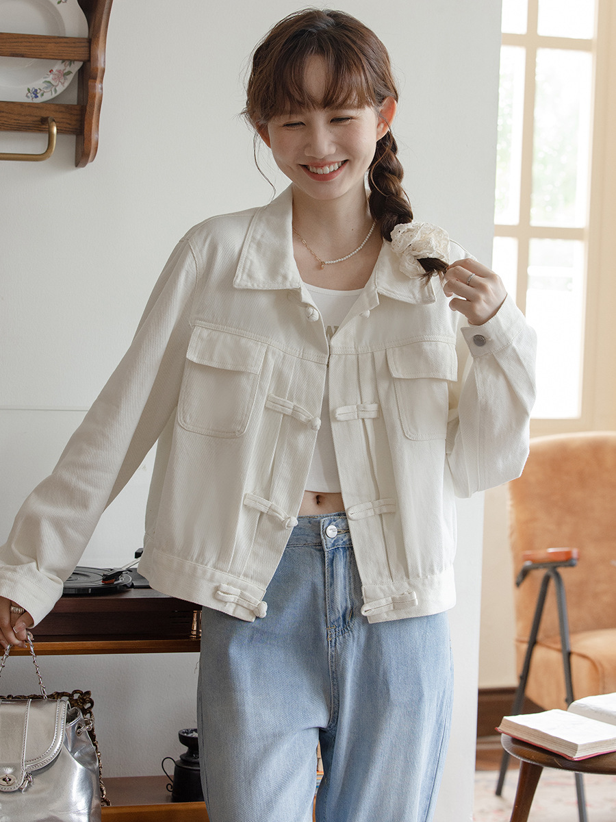 女士春秋盤口白色寬鬆短款牛仔外套