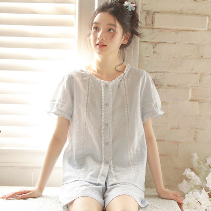 女款棉紗剪花蕾絲紐扣圓領短袖睡衣套裝