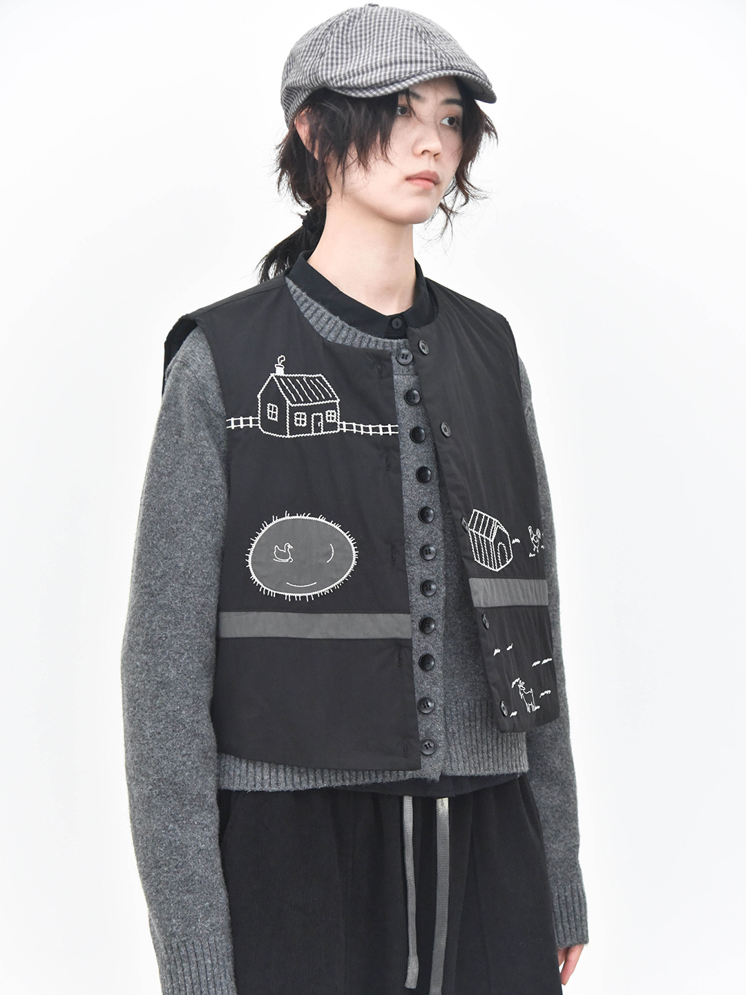 女士秋冬童趣農場刺繡圓領夾棉馬甲