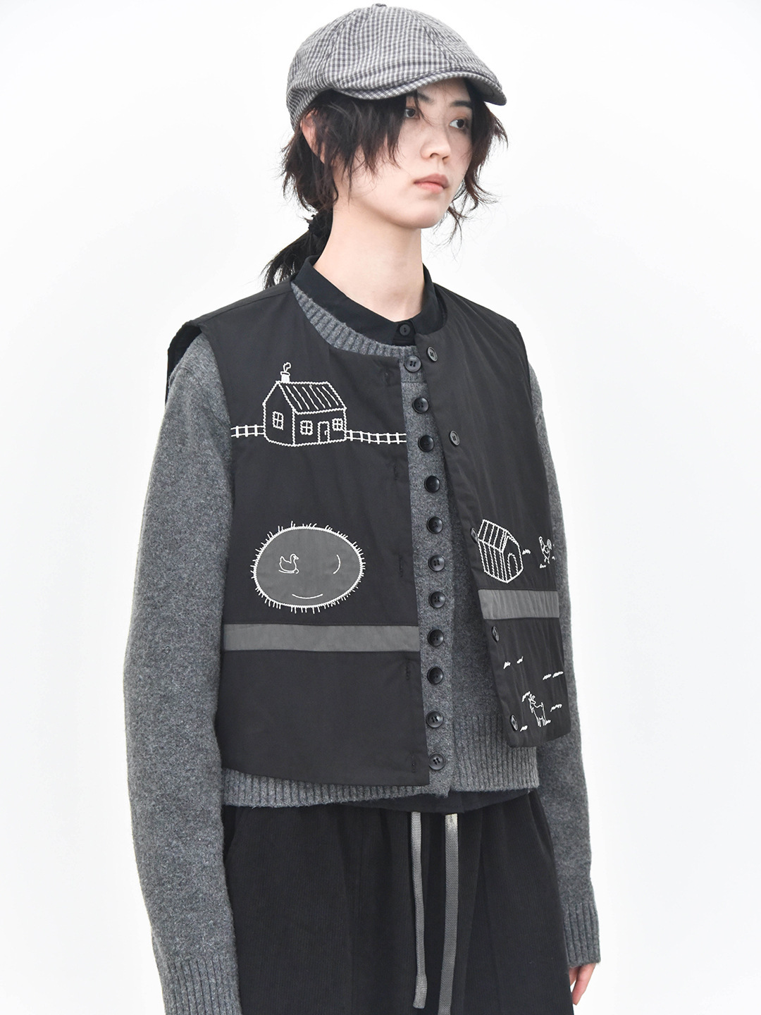 女士秋冬童趣農場刺繡圓領夾棉馬甲