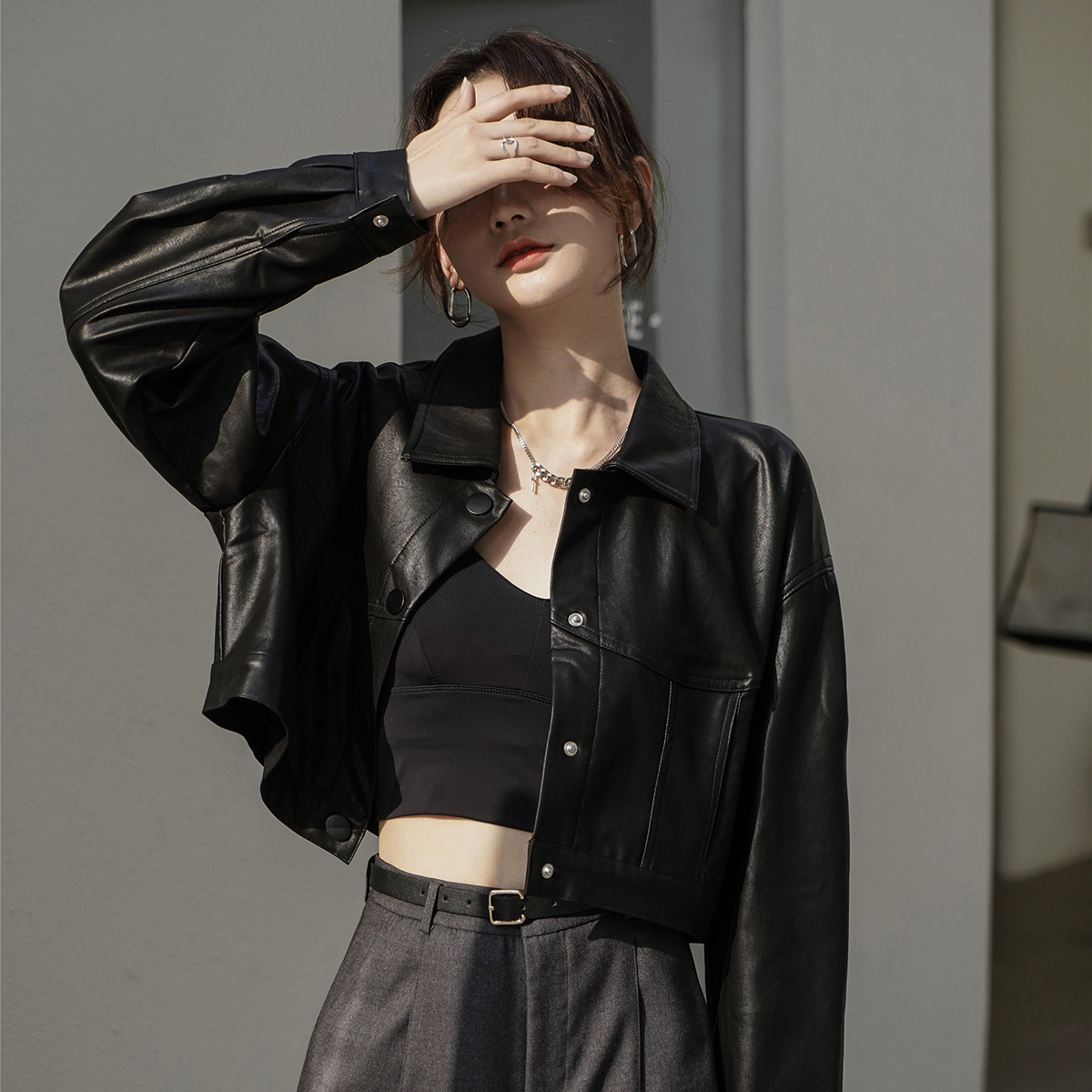 女士秋冬短款PU皮機車服