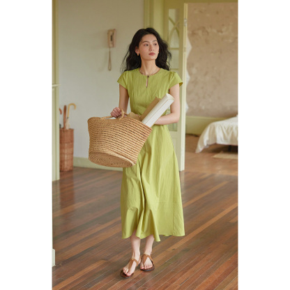 女夏一粒扣圓領收腰連衣裙