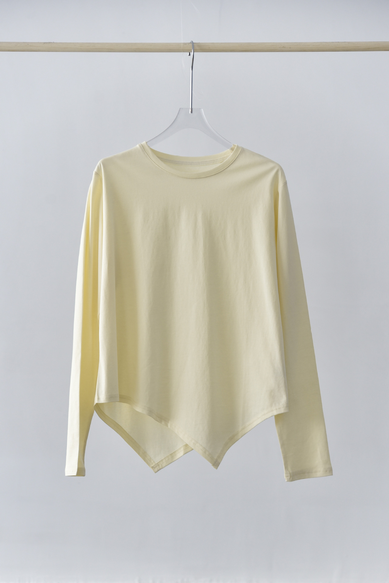 女士早秋純棉下擺尖角圓領打底衫