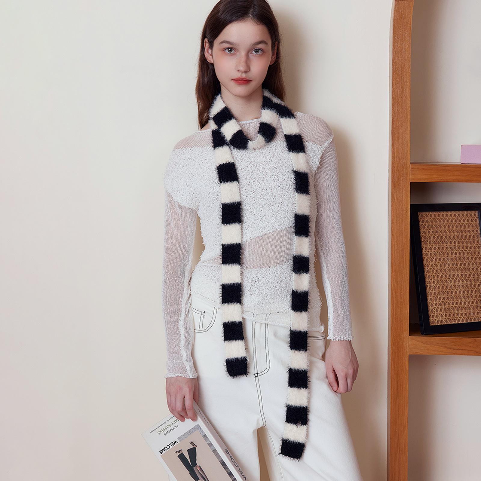 細長條紋臘腸針織圍巾