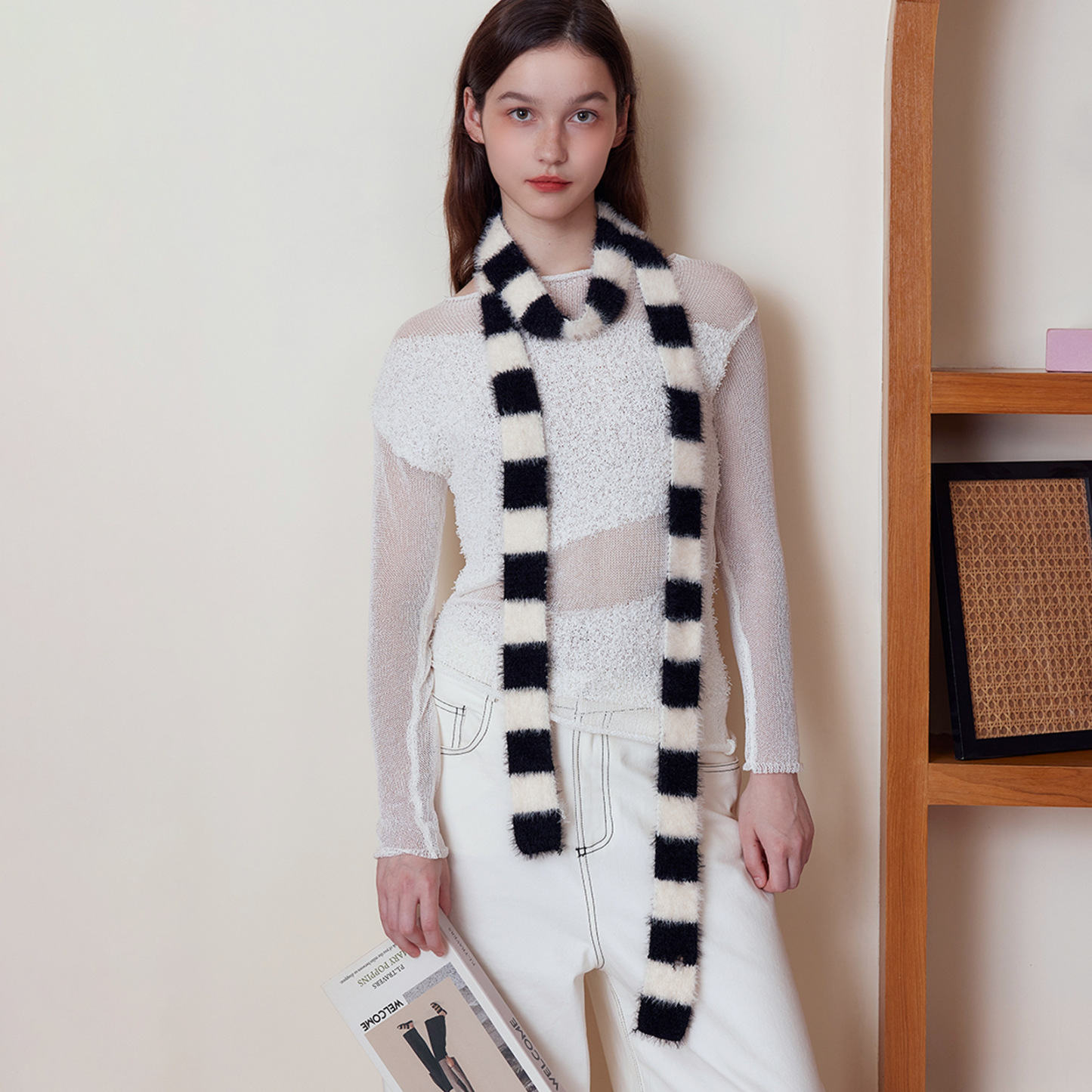 細長條紋臘腸針織圍巾