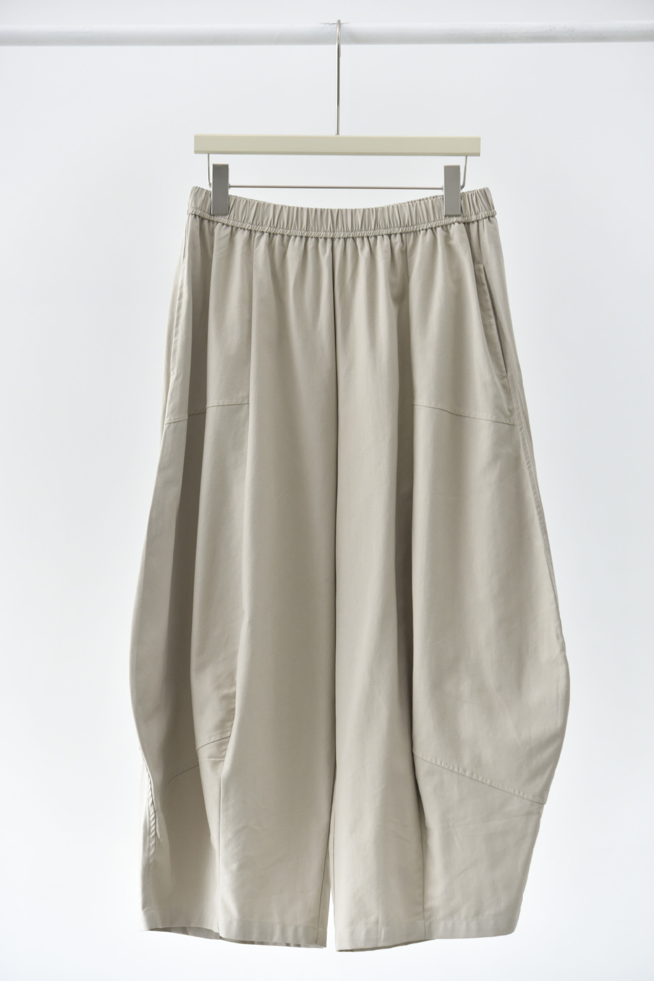 女士春秋立體分割抗皺垂感休閒褲