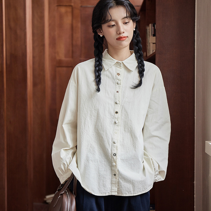 女士秋冬刺繡純色杏色長袖襯衫