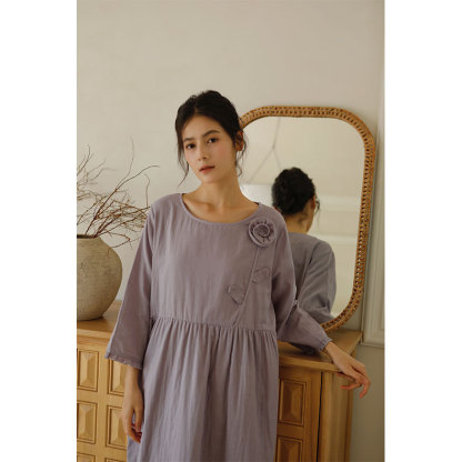 女士秋季寬鬆純色花朵長袖睡裙