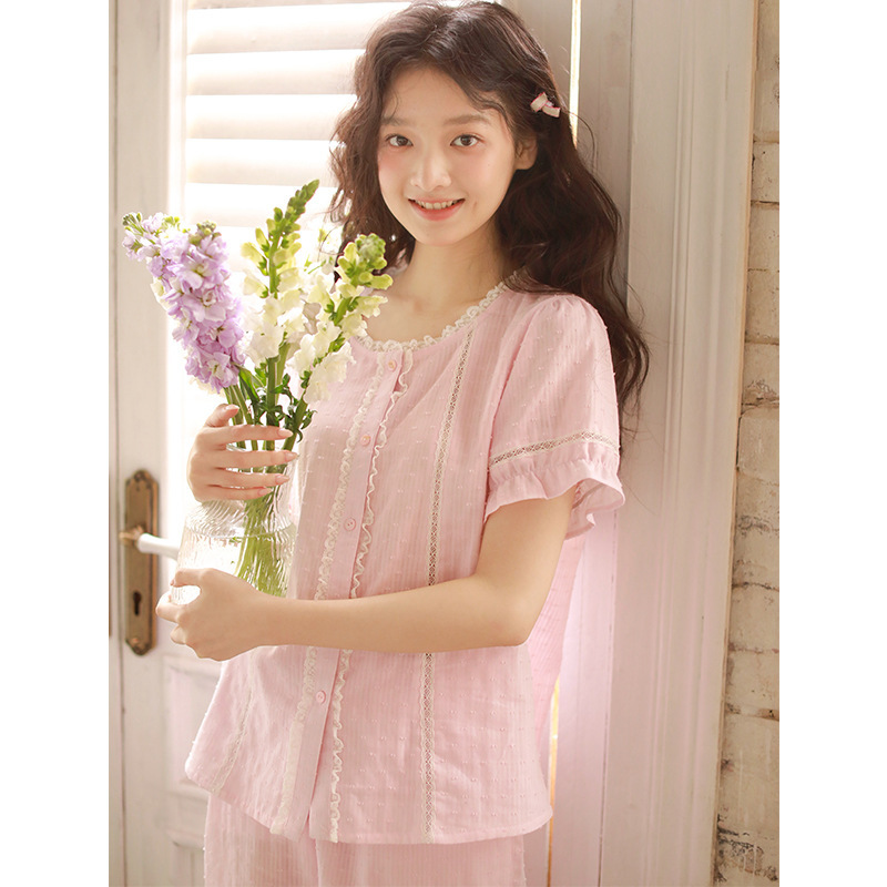 女款棉紗剪花蕾絲紐扣圓領短袖睡衣套裝