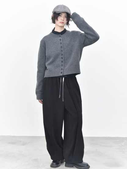 女士冬季簡約多釦設計羊毛開衫