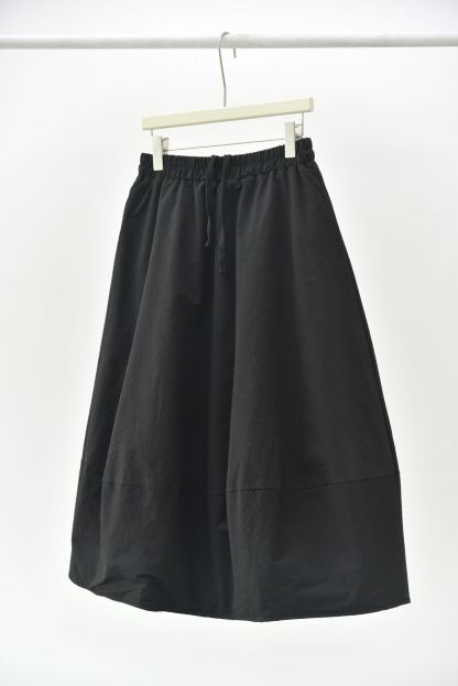 女士冬季立體感廓形夾棉花苞半身裙