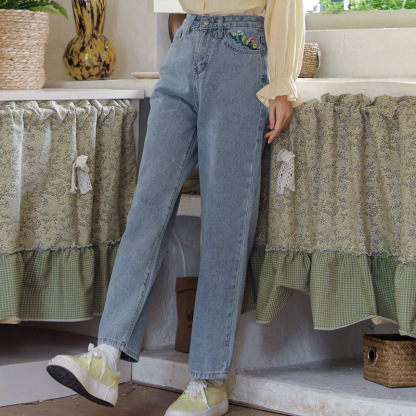 女士春夏小花刺繡口袋九分直筒牛仔褲