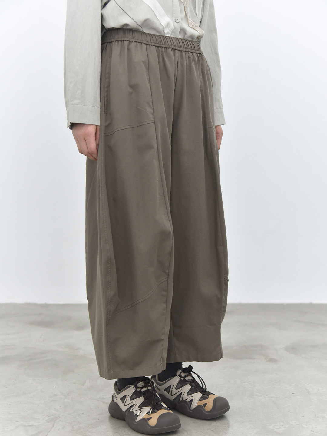 女士春秋立體分割抗皺垂感休閒褲