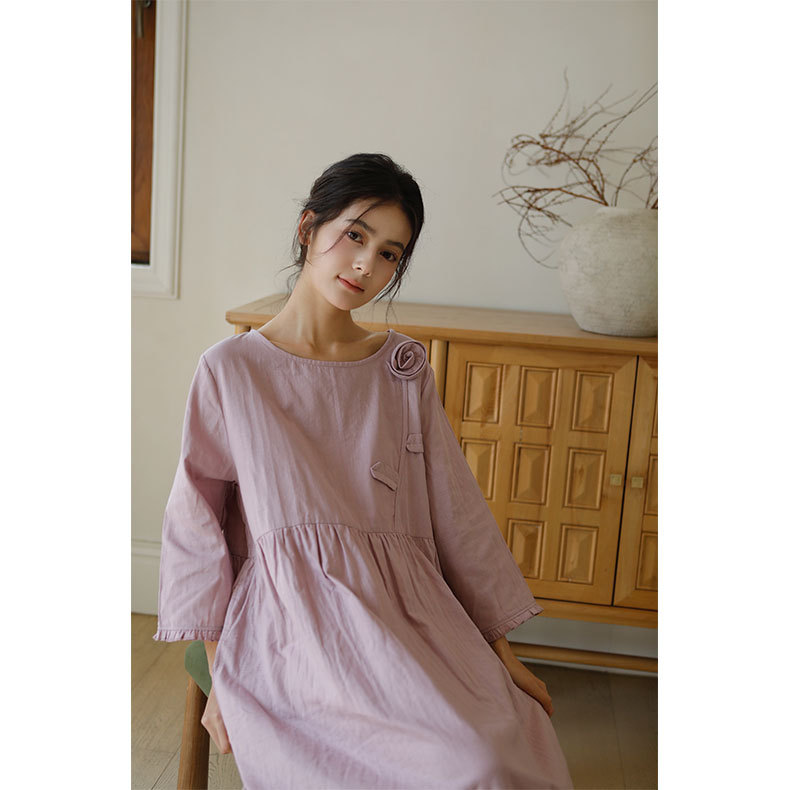女士秋季寬鬆純色花朵長袖睡裙