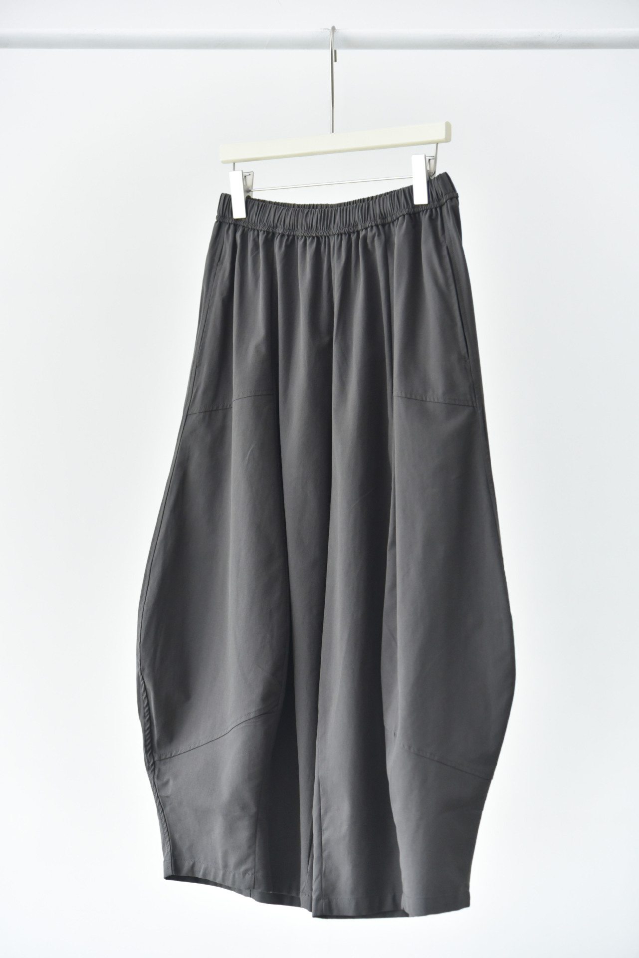 女士春秋立體分割抗皺垂感休閒褲