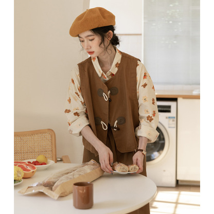 女士秋季羊角扣馬甲