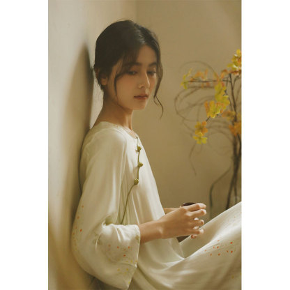 女貢緞新中式蝶戀印花長袖睡裙