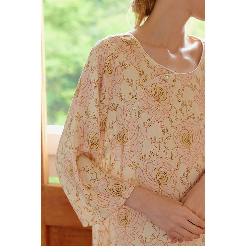 貢緞復古風夜珍珠花卉長袖睡裙