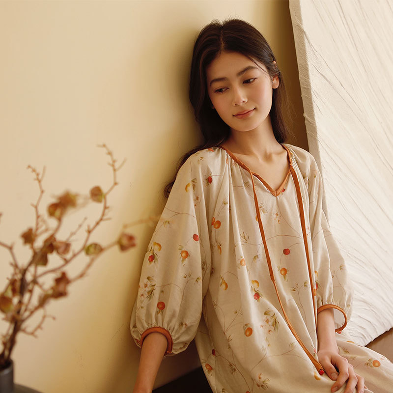 女棉紗繫帶石榴花套頭長袖睡裙