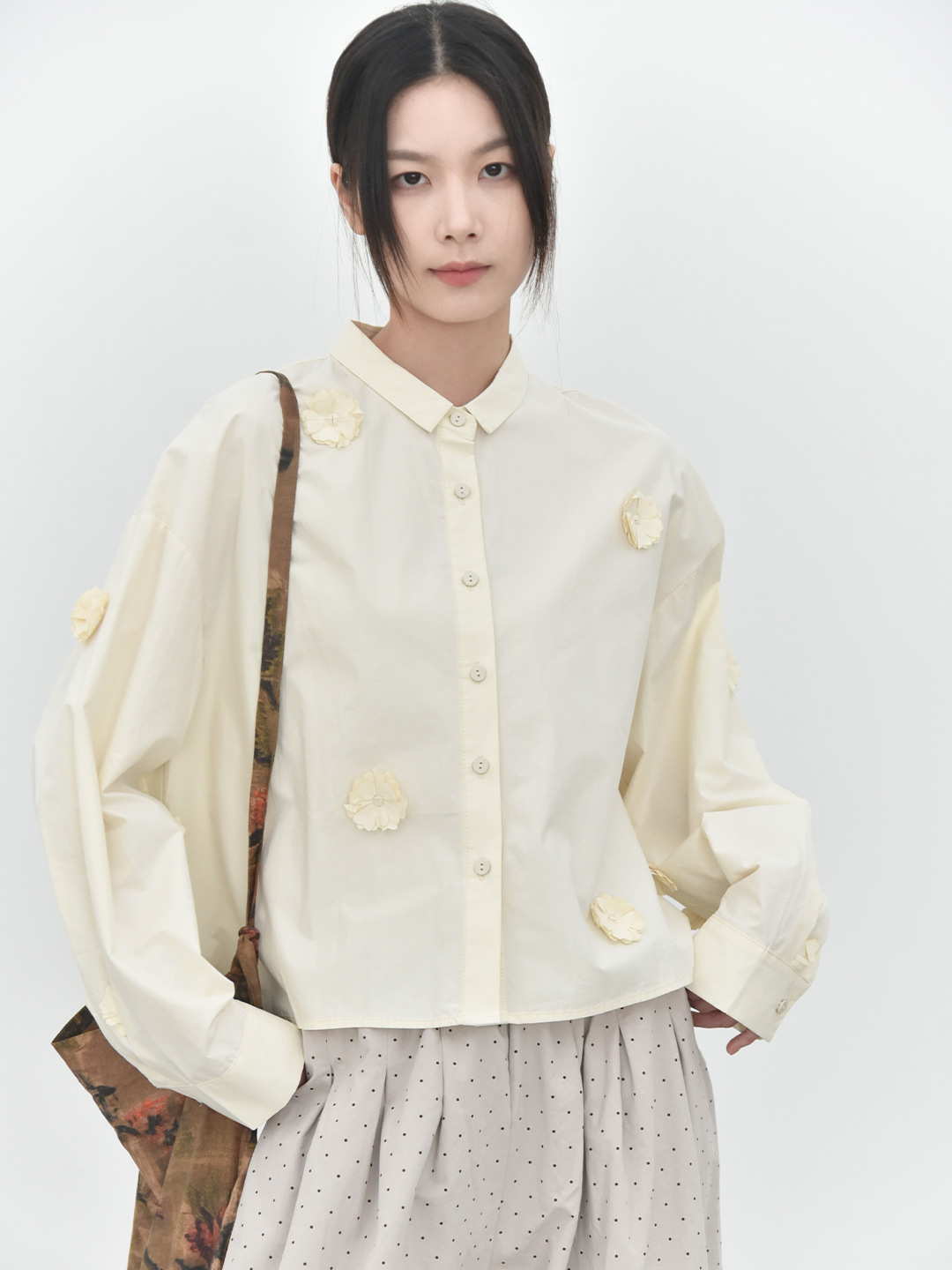 女士秋季立體花朵拼貼長袖襯衫