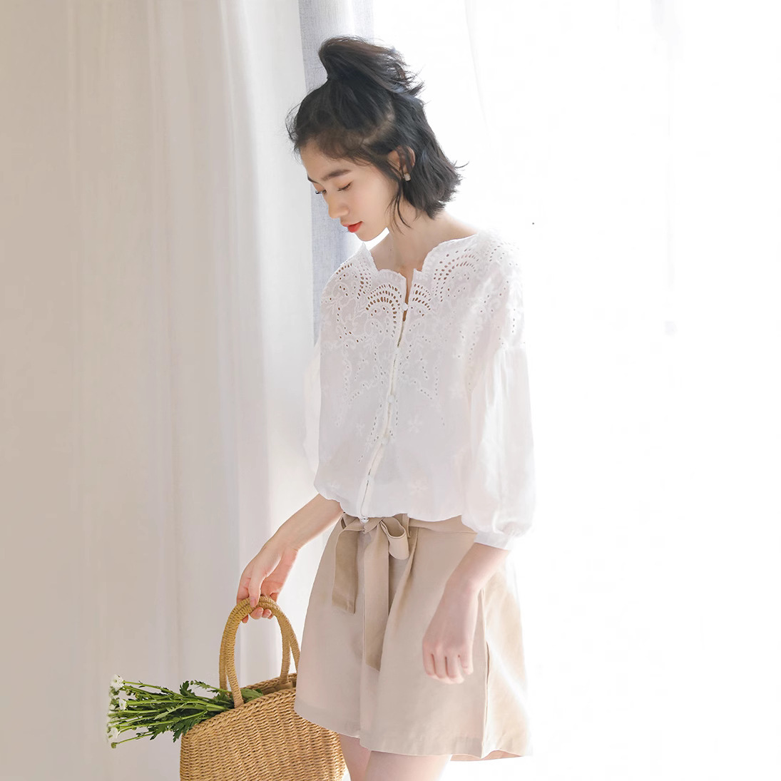 女士春夏花瓣一字肩蕾絲鏤空襯衫