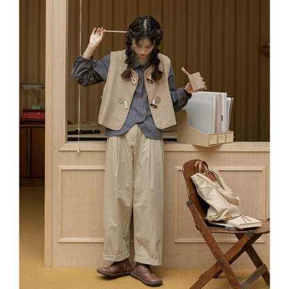 女士秋季羊角扣馬甲