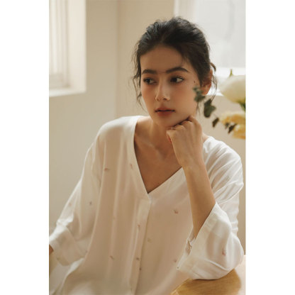 女士人棉貢緞淡雅印花長袖睡裙