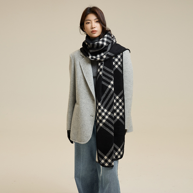 女士秋冬黑白格紋大版長款圍巾