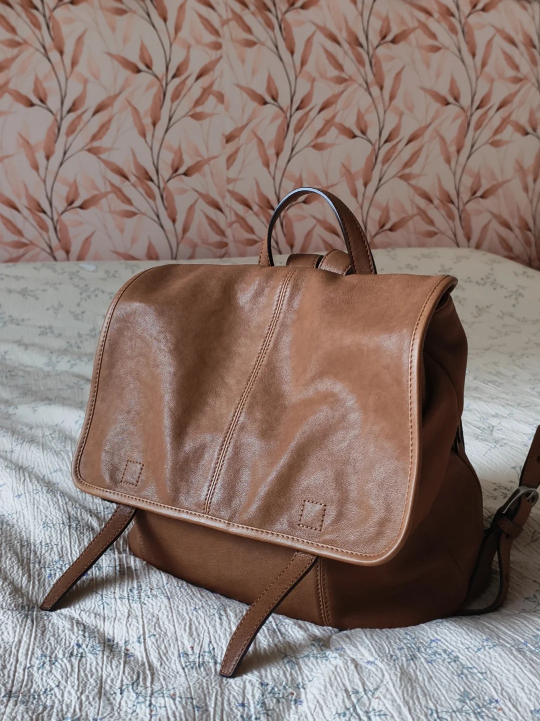 小衆大容量植鞣皮雙肩包