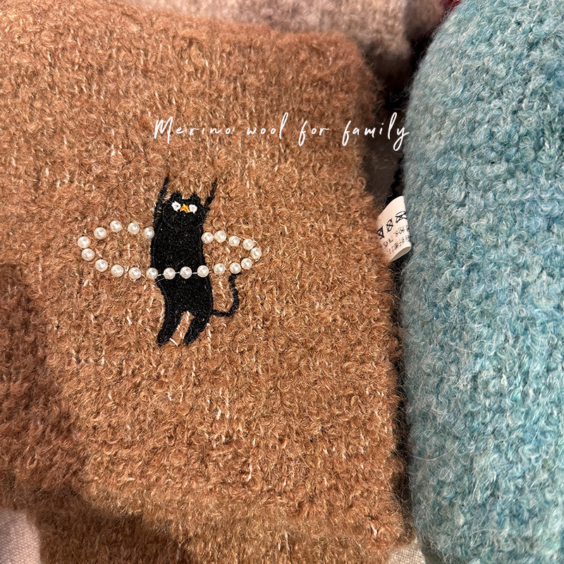 情侶款甜辣黑貓羊毛混紡圍巾